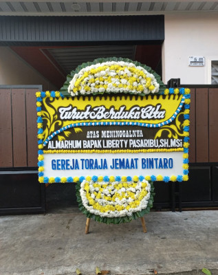 Papan Bunga Duka di Lubuk Baja