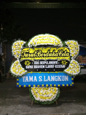 Papan Bunga Duka di Lubuk Baja